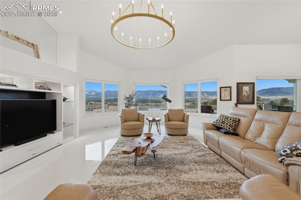 Image 6 of 50: Living Room