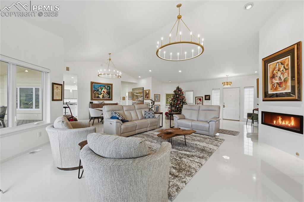 Image 9 of 50: Living Room