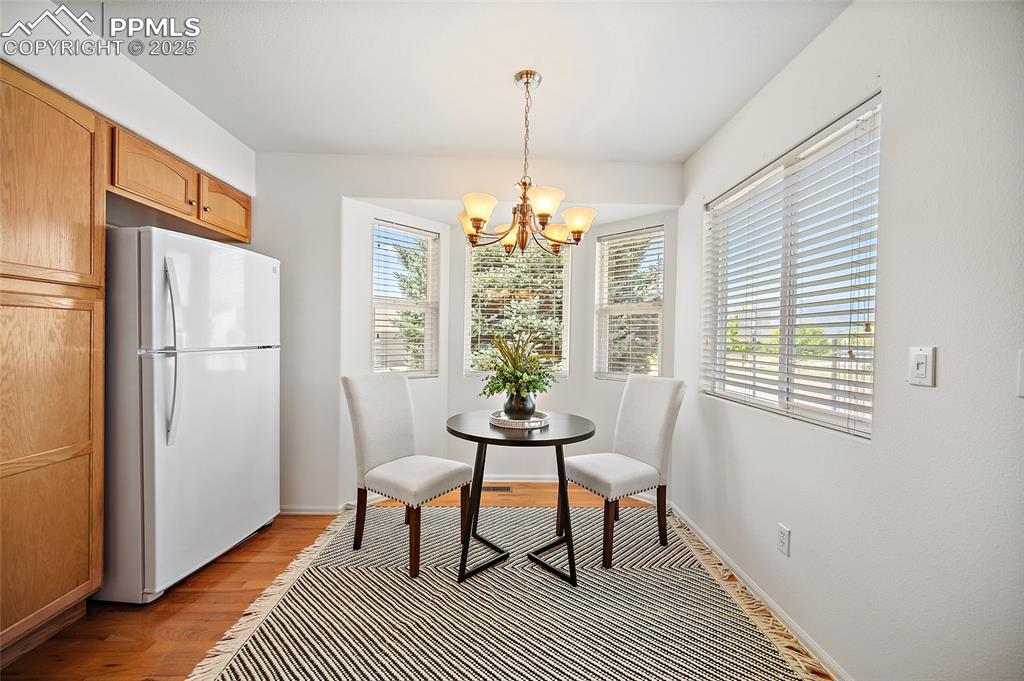 Image 5 of 43: Dining Area