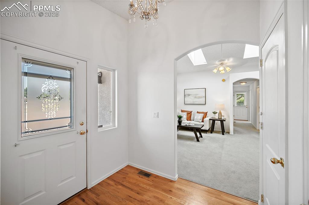Image 9 of 43: Entry