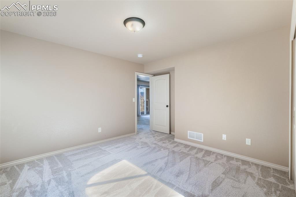 Image 39 of 50: Bedroom