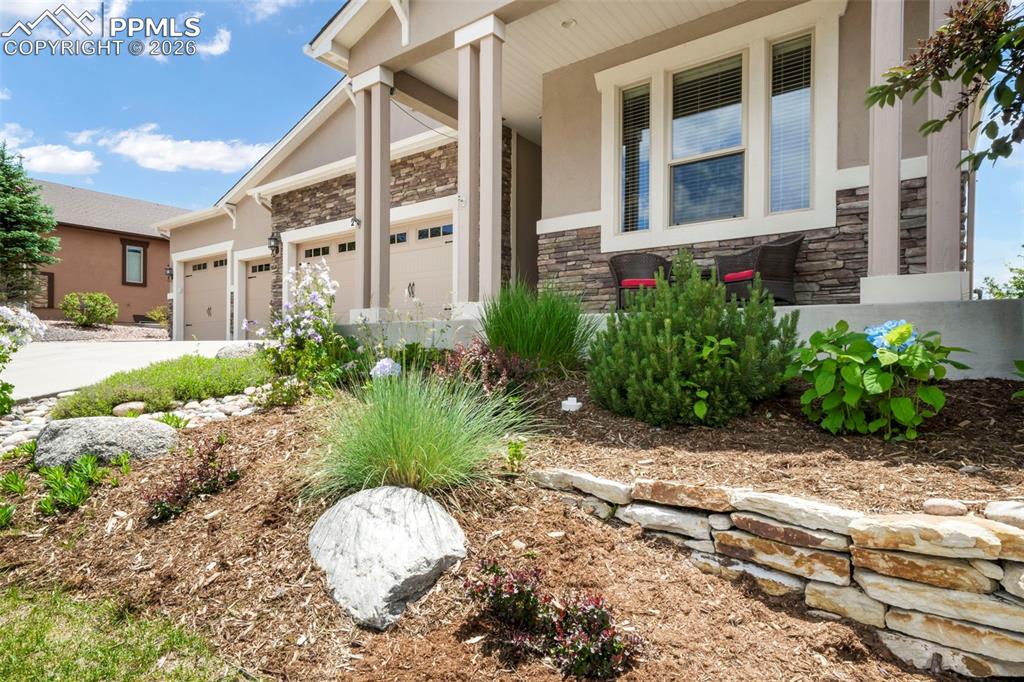 Image 4 of 50: Front of Structure