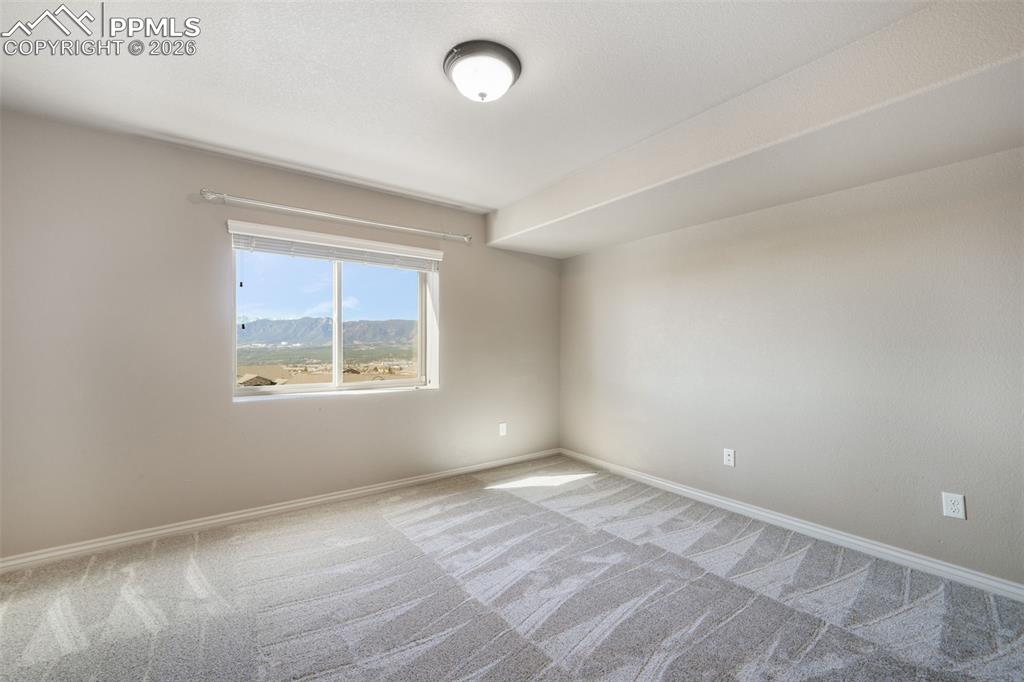 Image 40 of 50: Bedroom