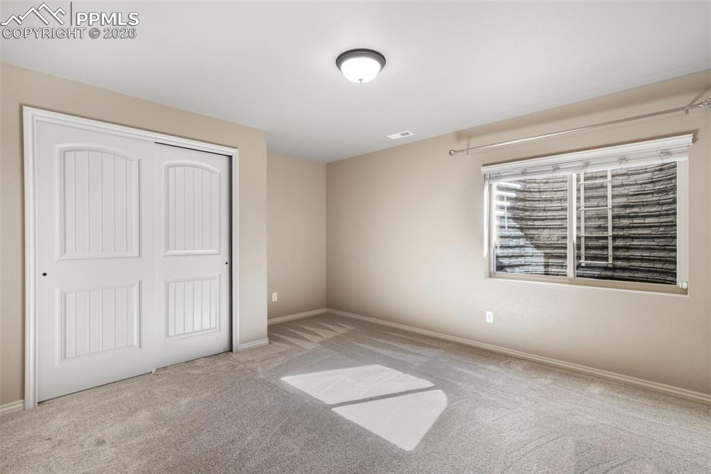 Image 41 of 50: Bedroom