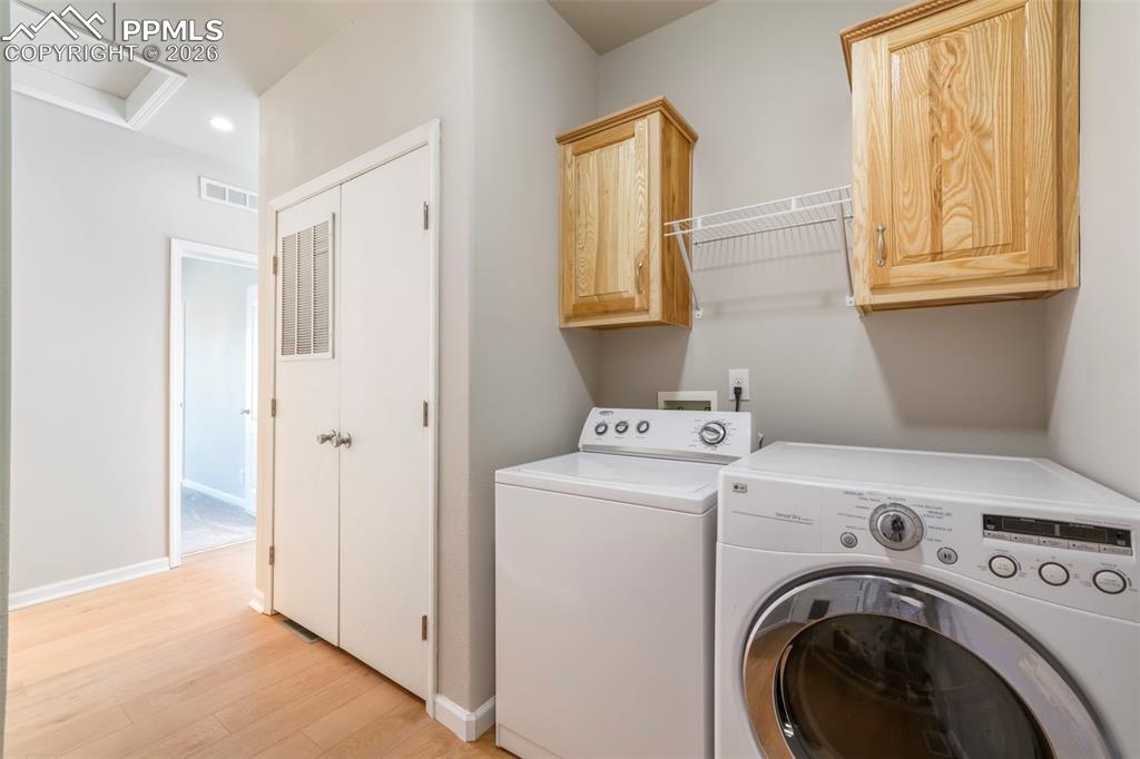 Image 28 of 48: Bedroom