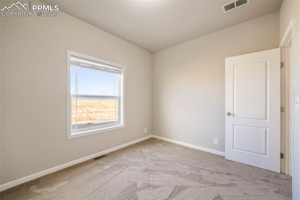 Image 36 of 48: Bathroom