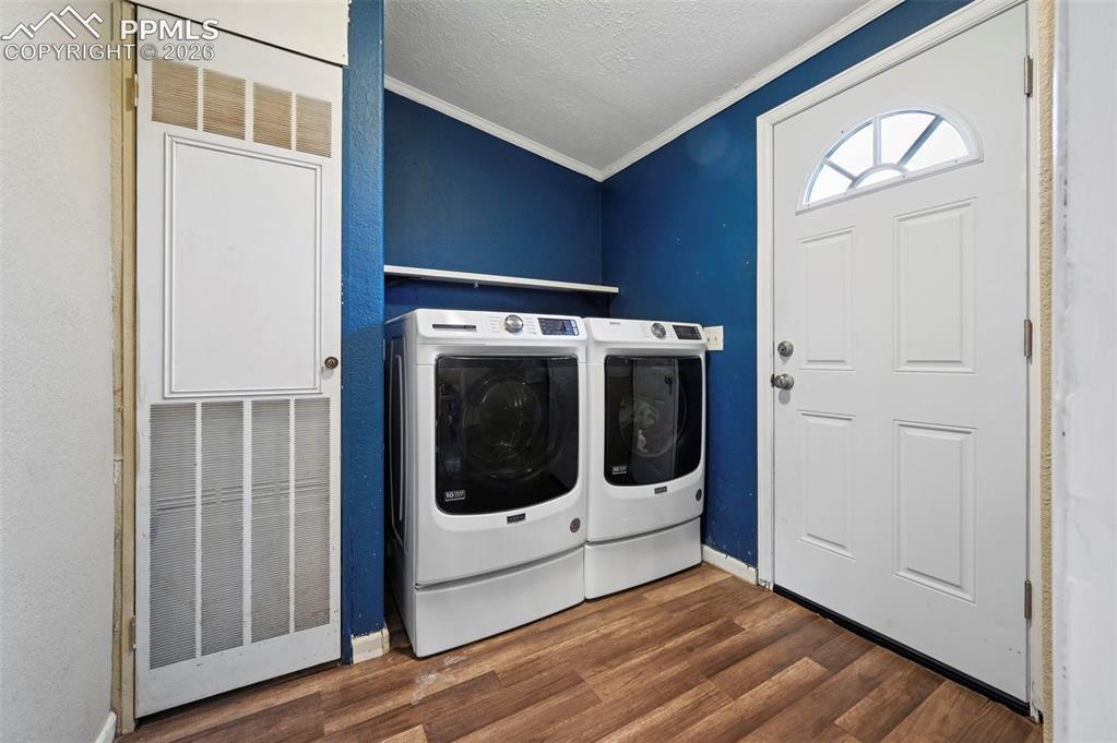 Image 10 of 42: Laundry