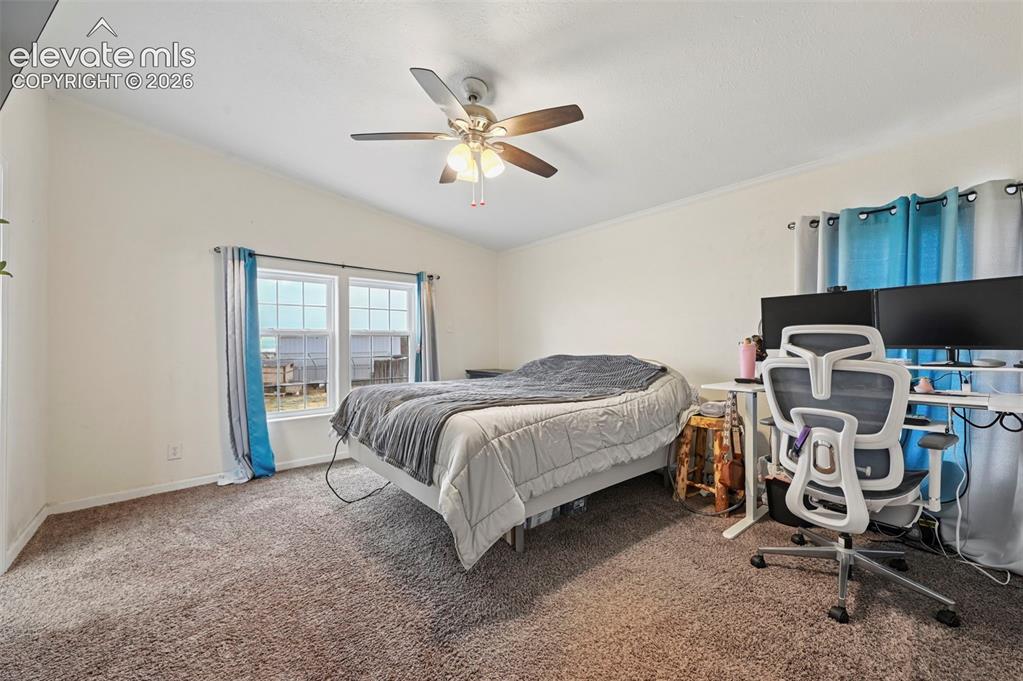 Image 19 of 42: Bedroom