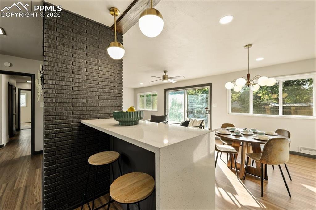 Image 18 of 35: Kitchen