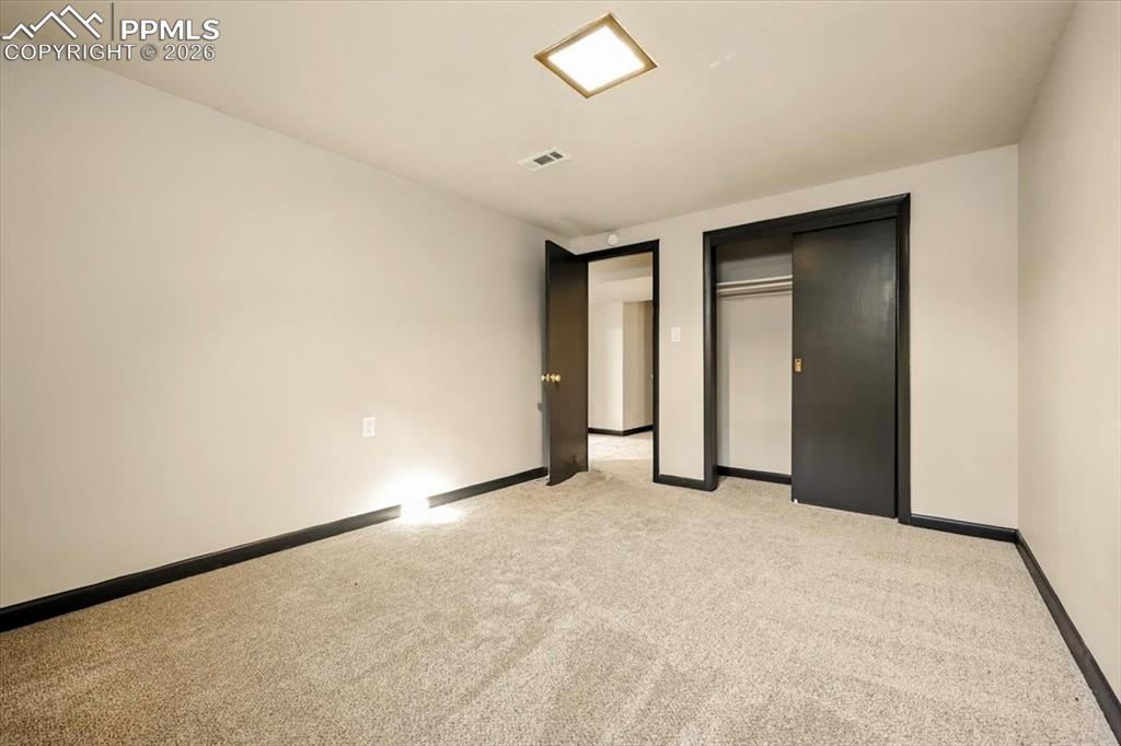 Image 29 of 35: Bedroom