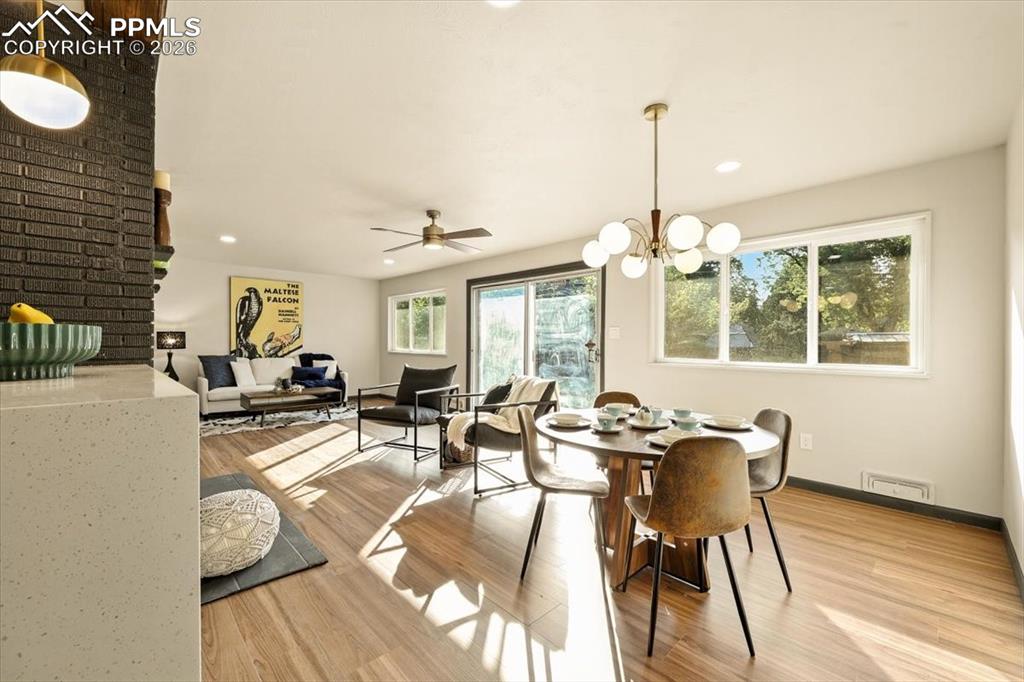 Image 8 of 35: Dining Area