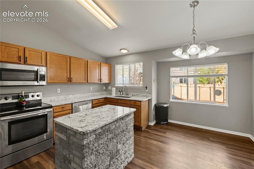 Image 6 of 37: Kitchen