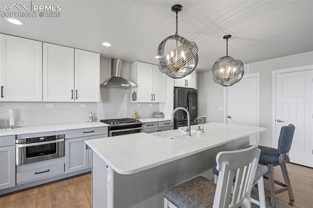 Image 15 of 50: Kitchen