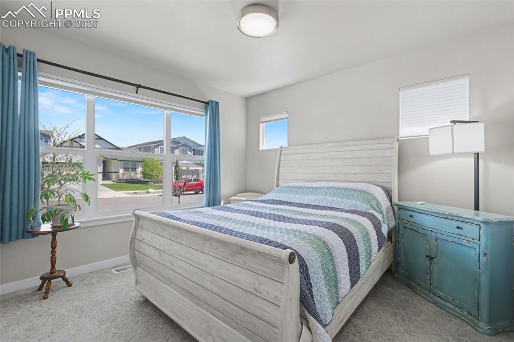 Image 20 of 50: Bedroom