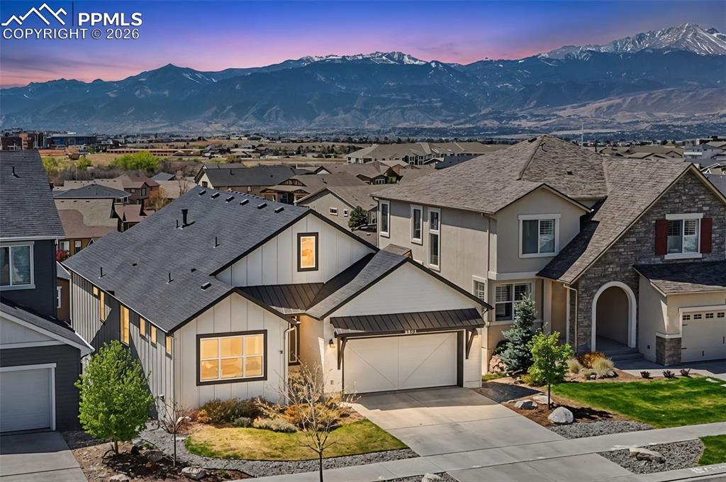 Image 3 of 50: Front of Structure