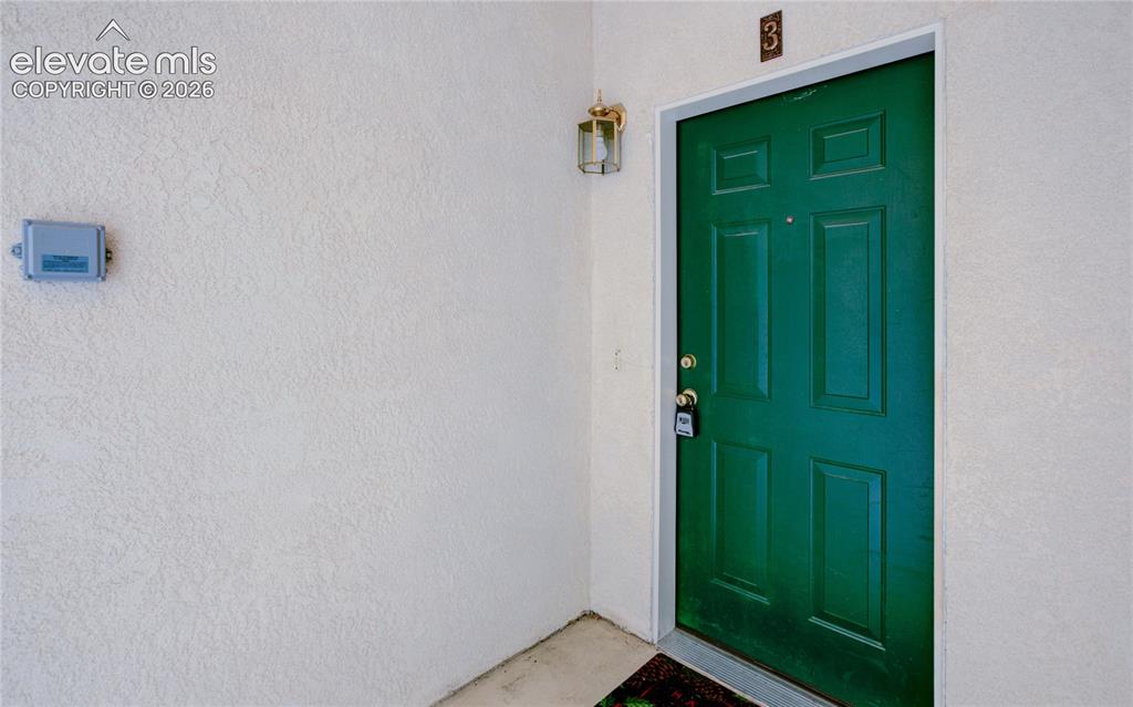 Image 3 of 19: Entry