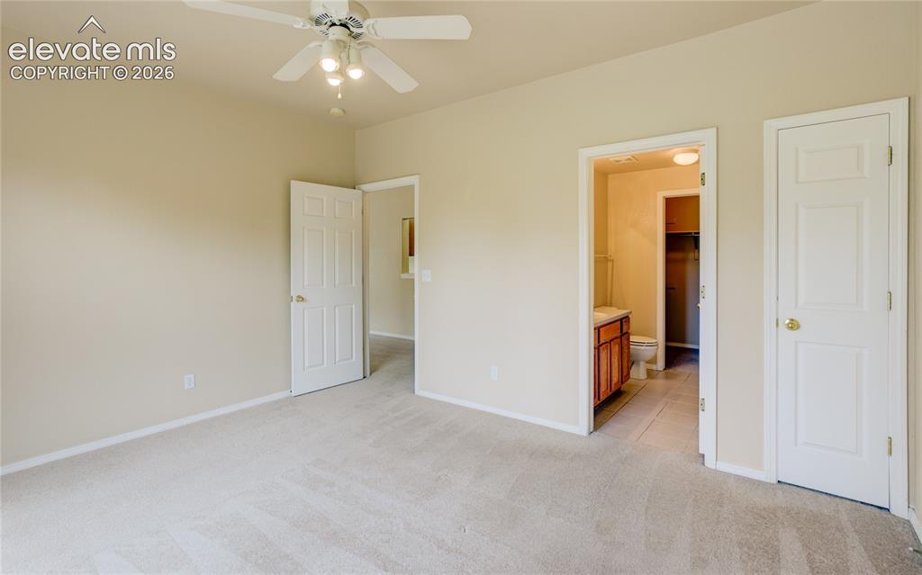 Image 9 of 19: Bedroom