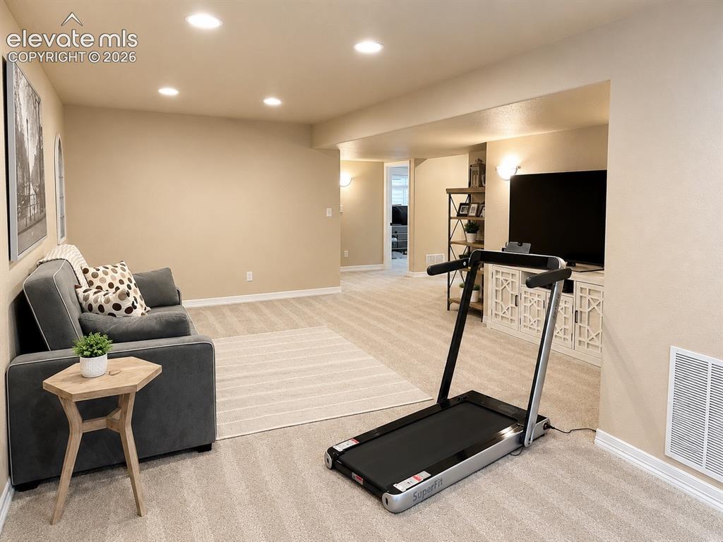 Image 24 of 32: Exercise Room
