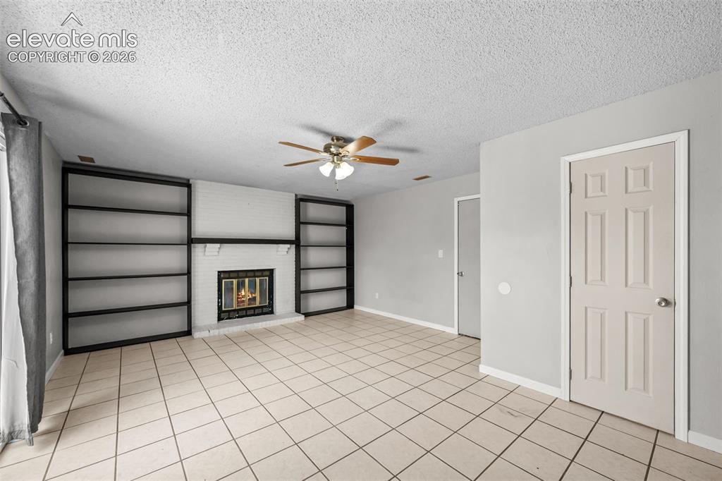 Image 16 of 38: Living Room