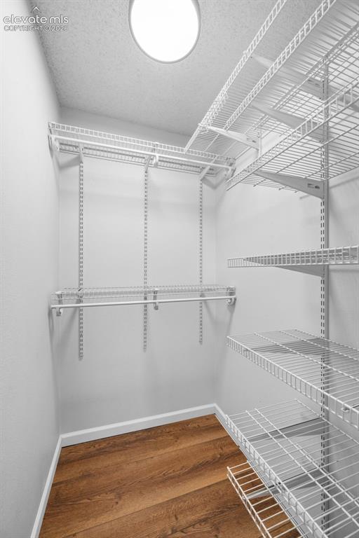 Image 22 of 38: Closet