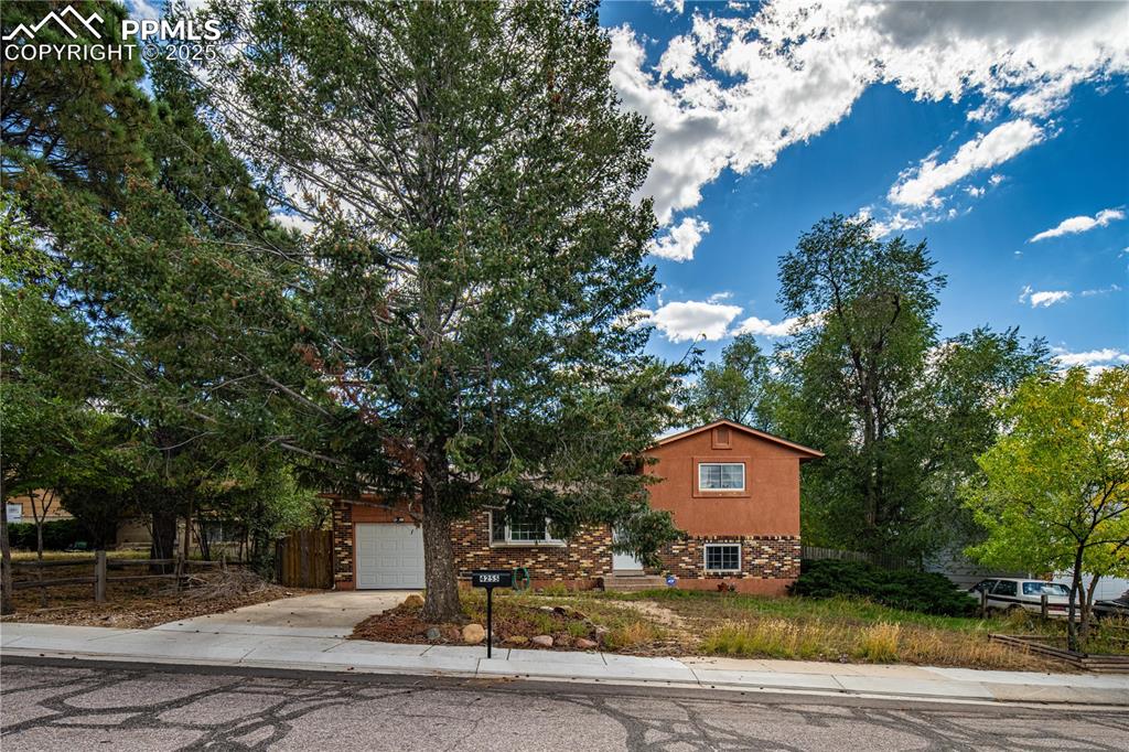 Image 12 of 17: Front of Structure