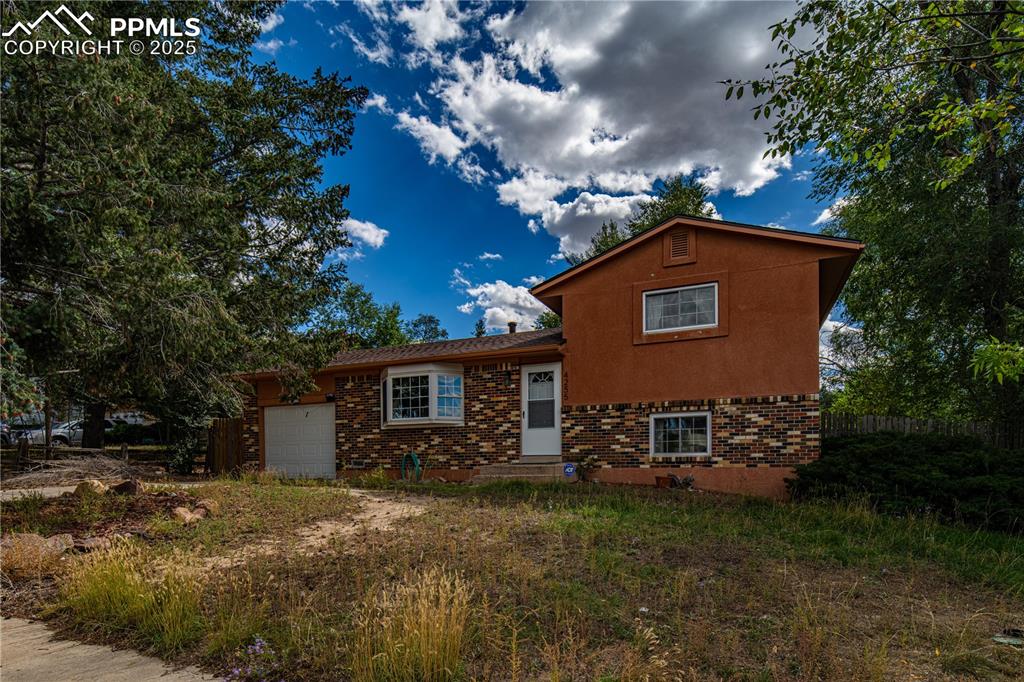 Image 14 of 17: Front of Structure