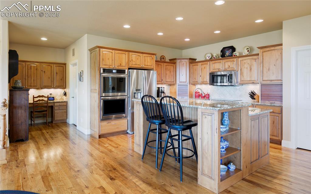 Image 10 of 36: Kitchen