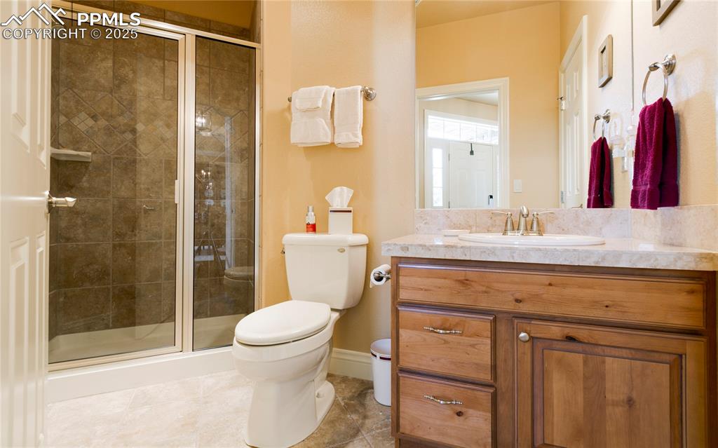 Image 22 of 36: Bathroom