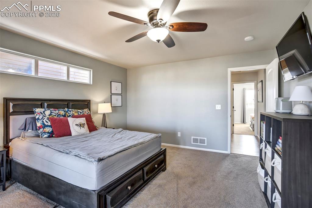 Image 21 of 50: Upper level