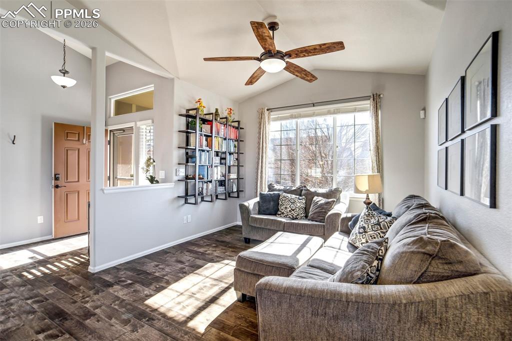 Image 6 of 50: Main level