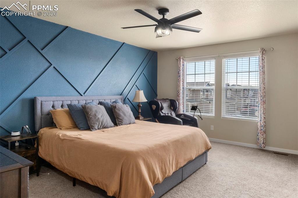 Image 19 of 30: Bedroom