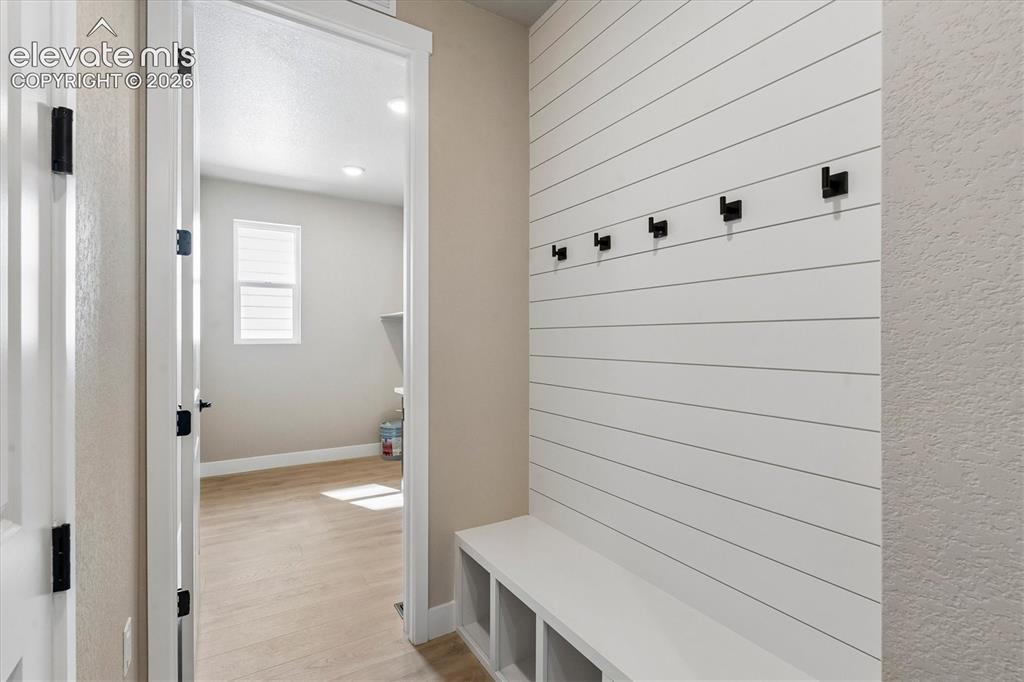 Image 19 of 23: Mud Room