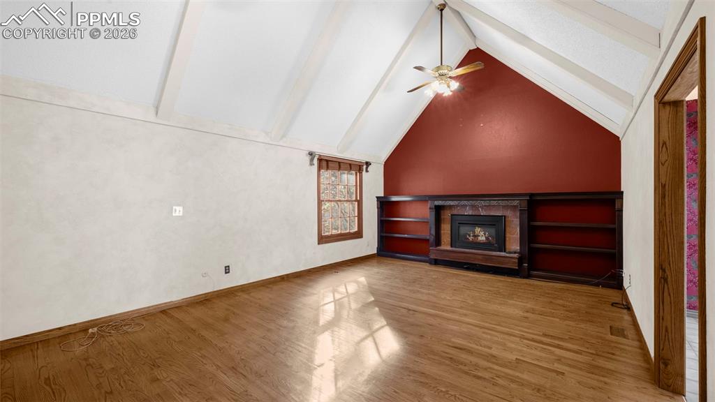 Image 13 of 46: Family Room