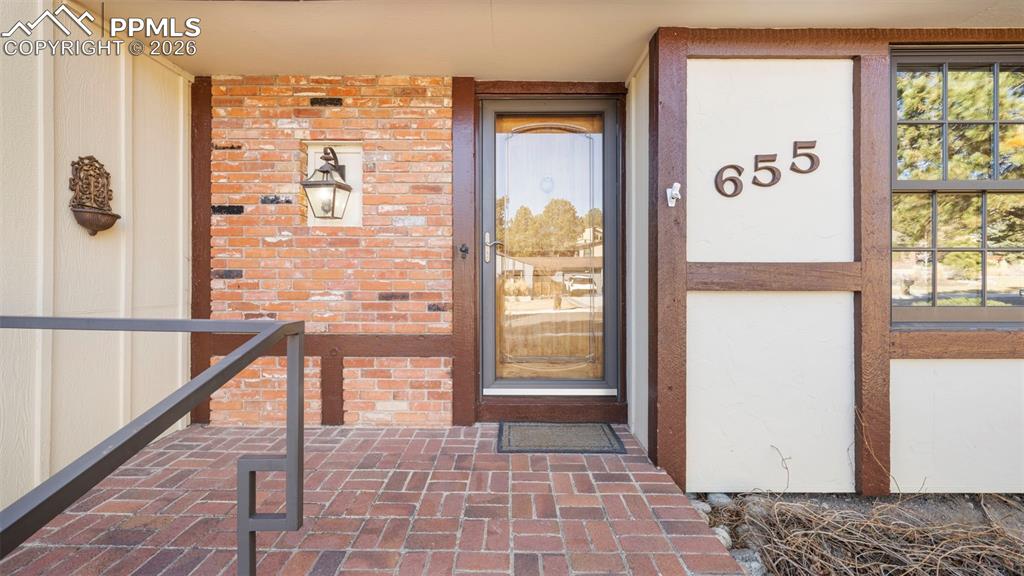 Image 2 of 46: Entry