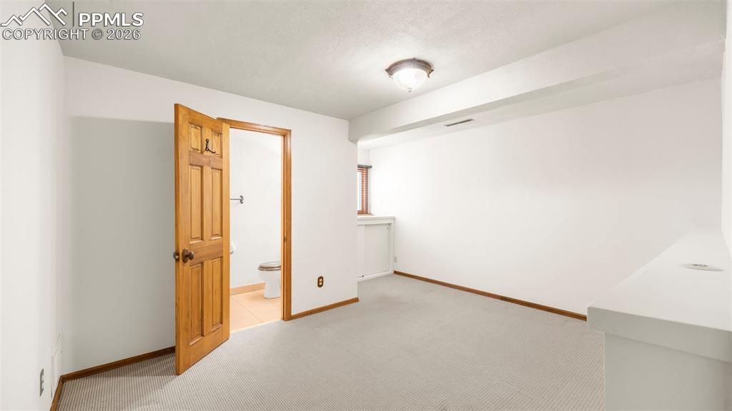 Image 33 of 46: Bedroom