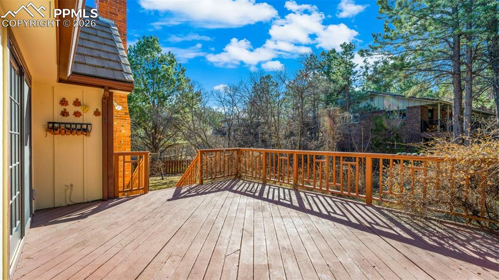 Image 35 of 46: Deck