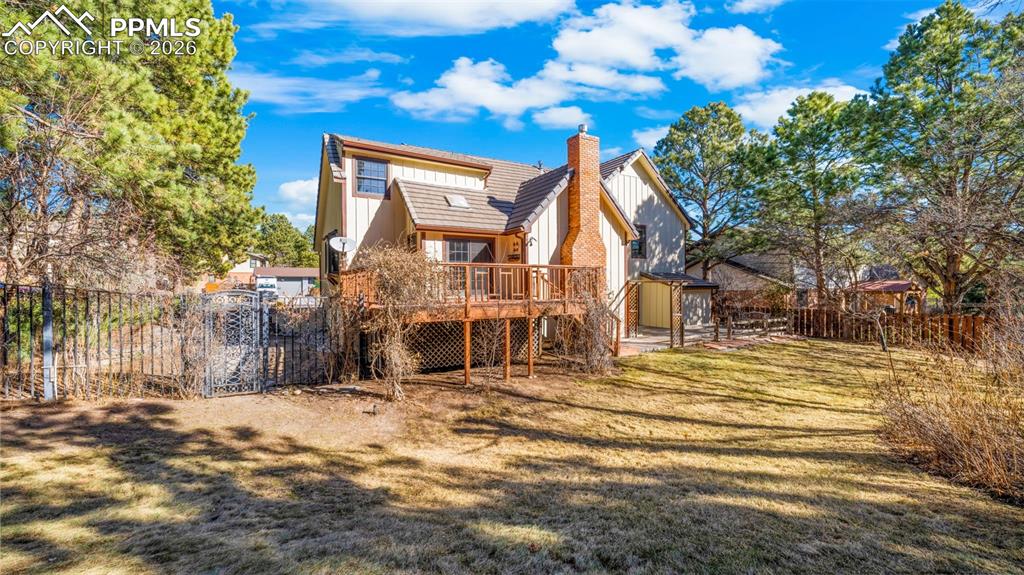 Image 38 of 46: Back of Structure