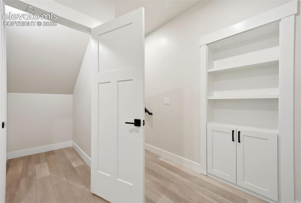 Image 40 of 50: entry to basement living quarters