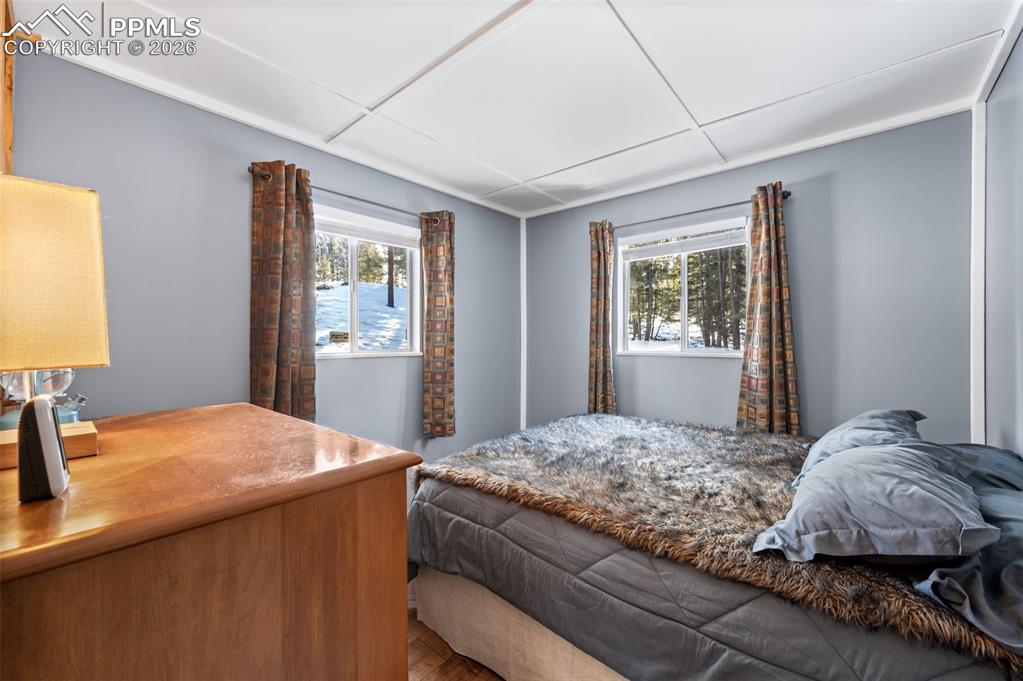 Image 13 of 26: Bedroom