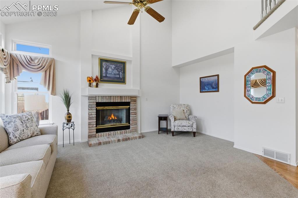 Image 13 of 30: Living Room