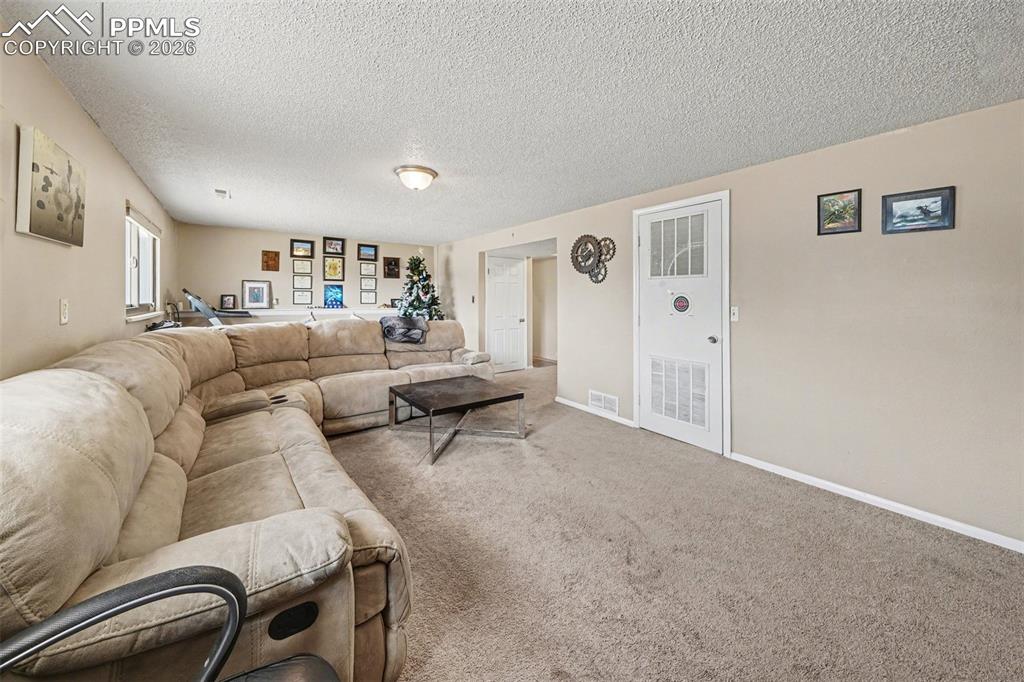 Image 15 of 23: Living Room