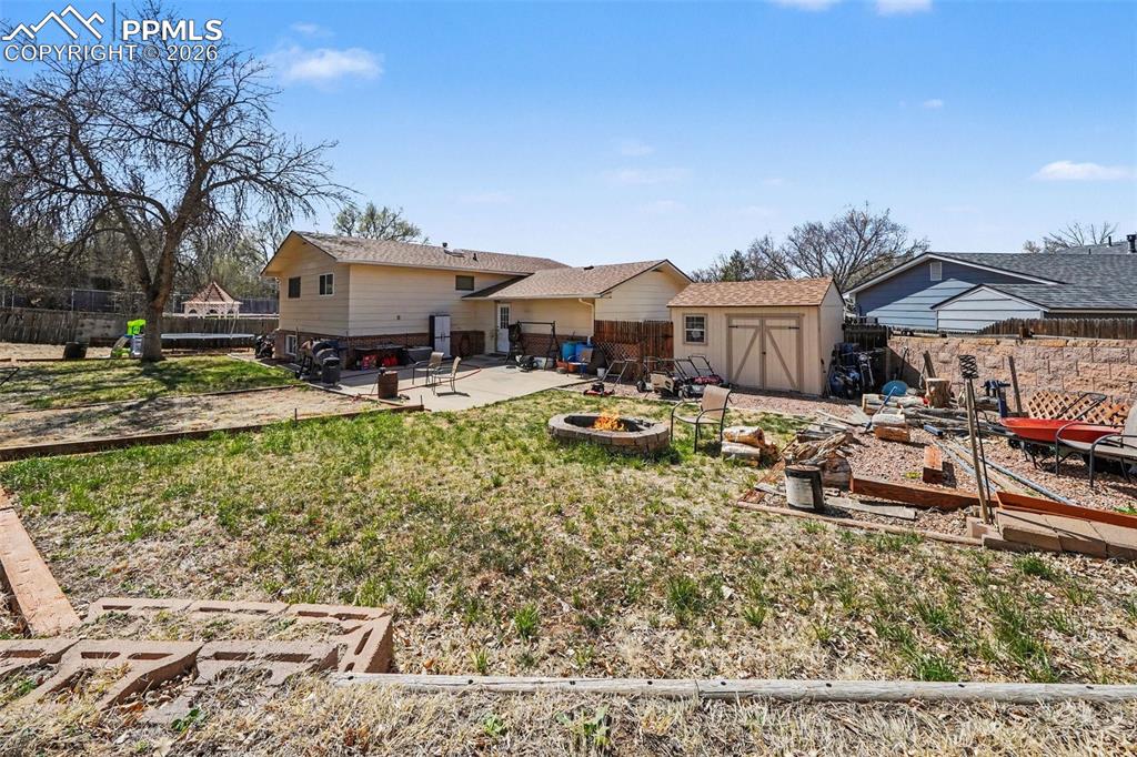 Image 21 of 23: Back of Structure