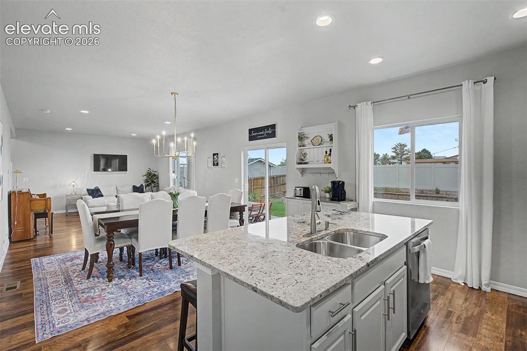 Image 11 of 41: Kitchen