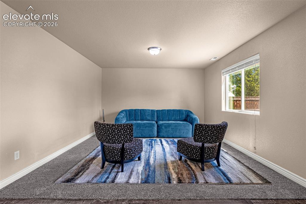 Image 12 of 32: Sitting Room