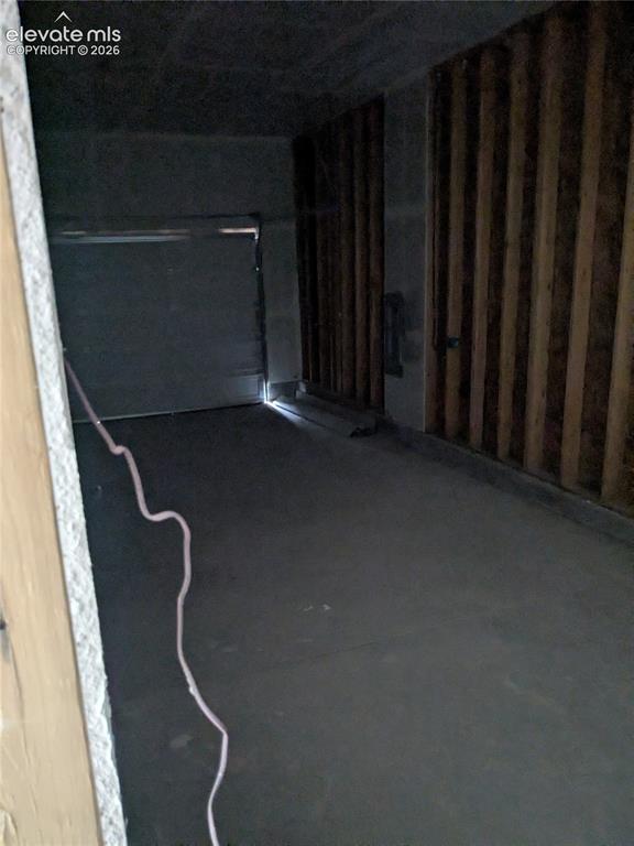 Image 22 of 45: Tandem Garage