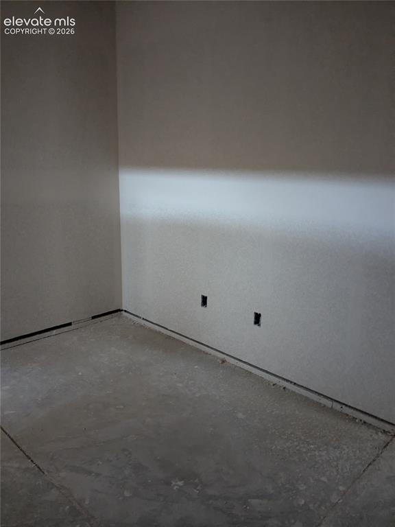 Image 35 of 45: Basement Bedroom
