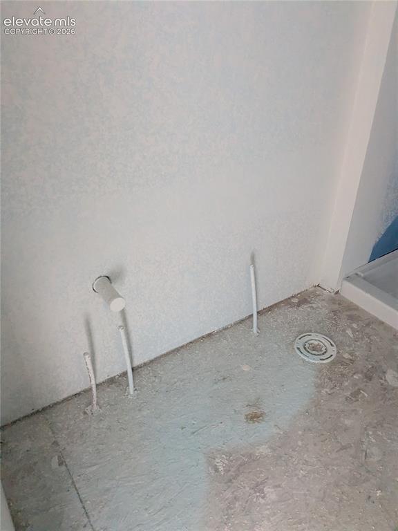 Image 8 of 45: Primary bathroom