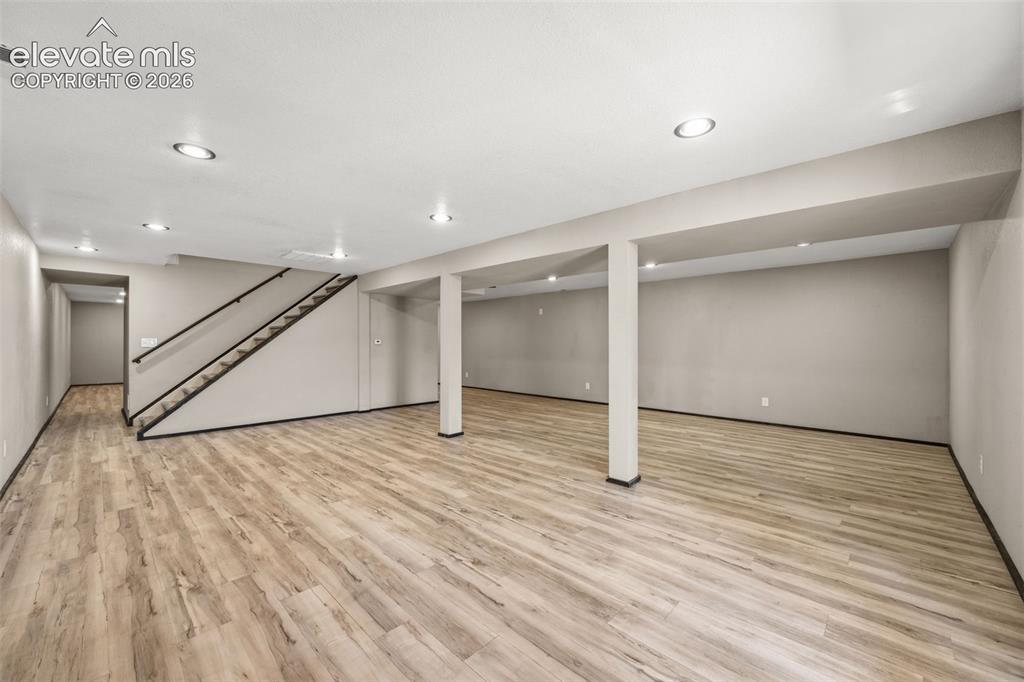 Image 21 of 49: Loft
