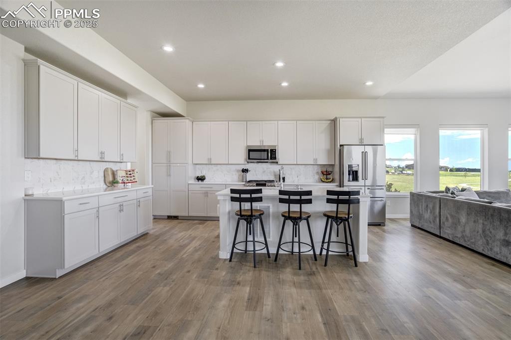 Image 8 of 50: Kitchen