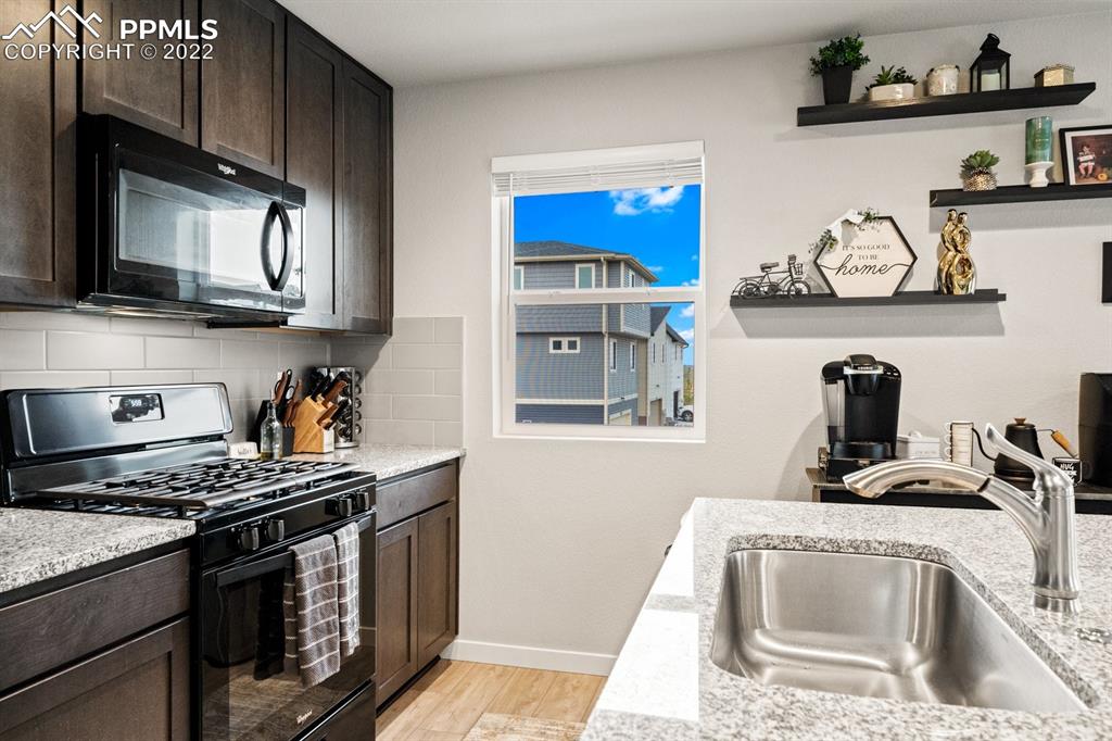 Listing 6524373, Image 14 of 22